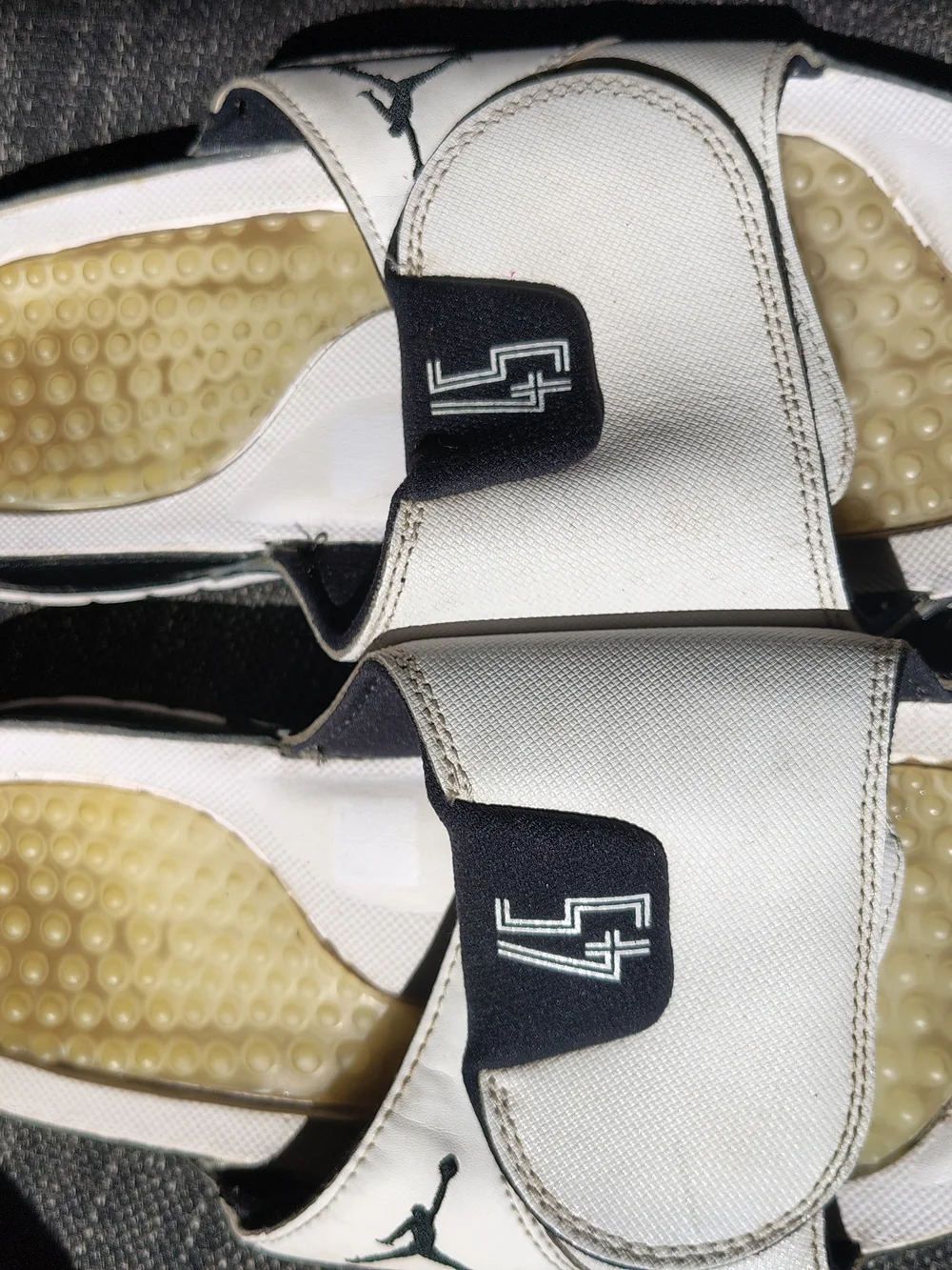 Size 10 - Jordan Hydro 11 White/Black 45 Slides